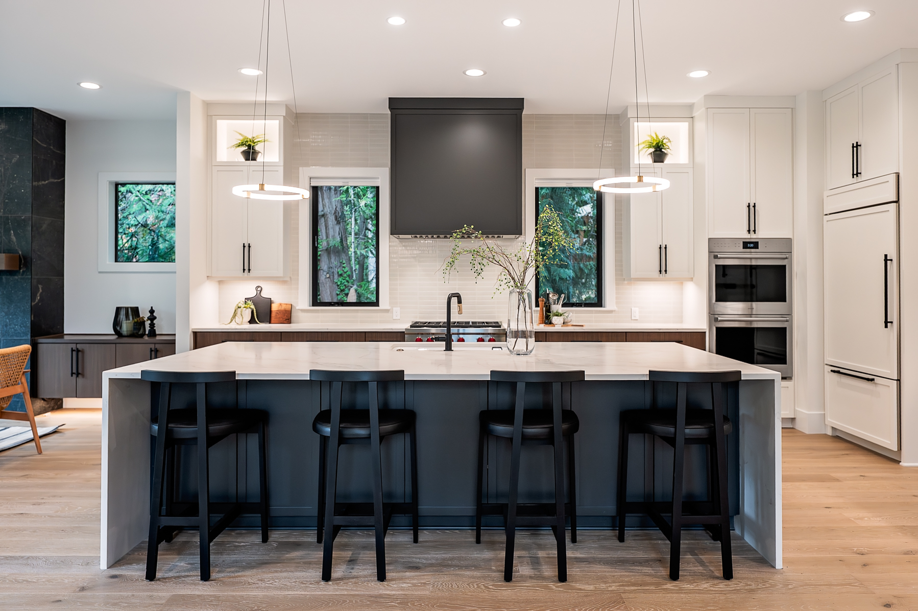 20251030 661SixthStLO 1038