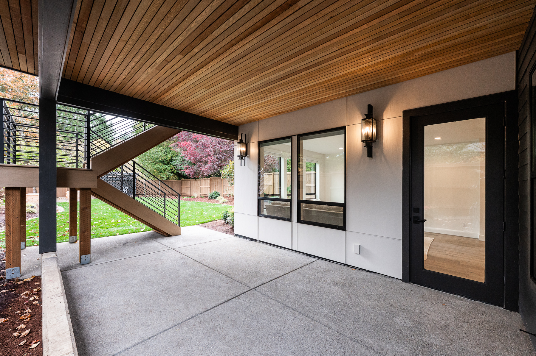 20251030 661SixthStLO 1083