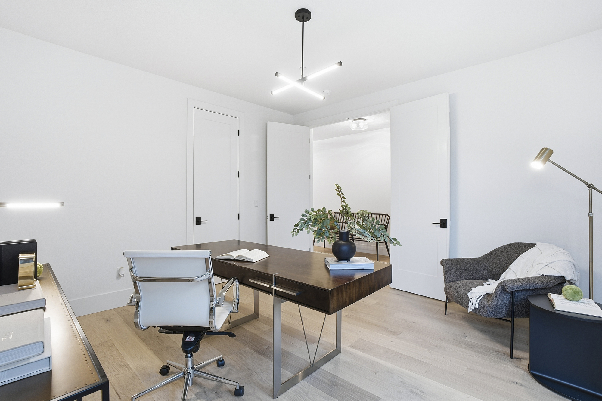 16901 Kara Ln Lake Oswego OR 10