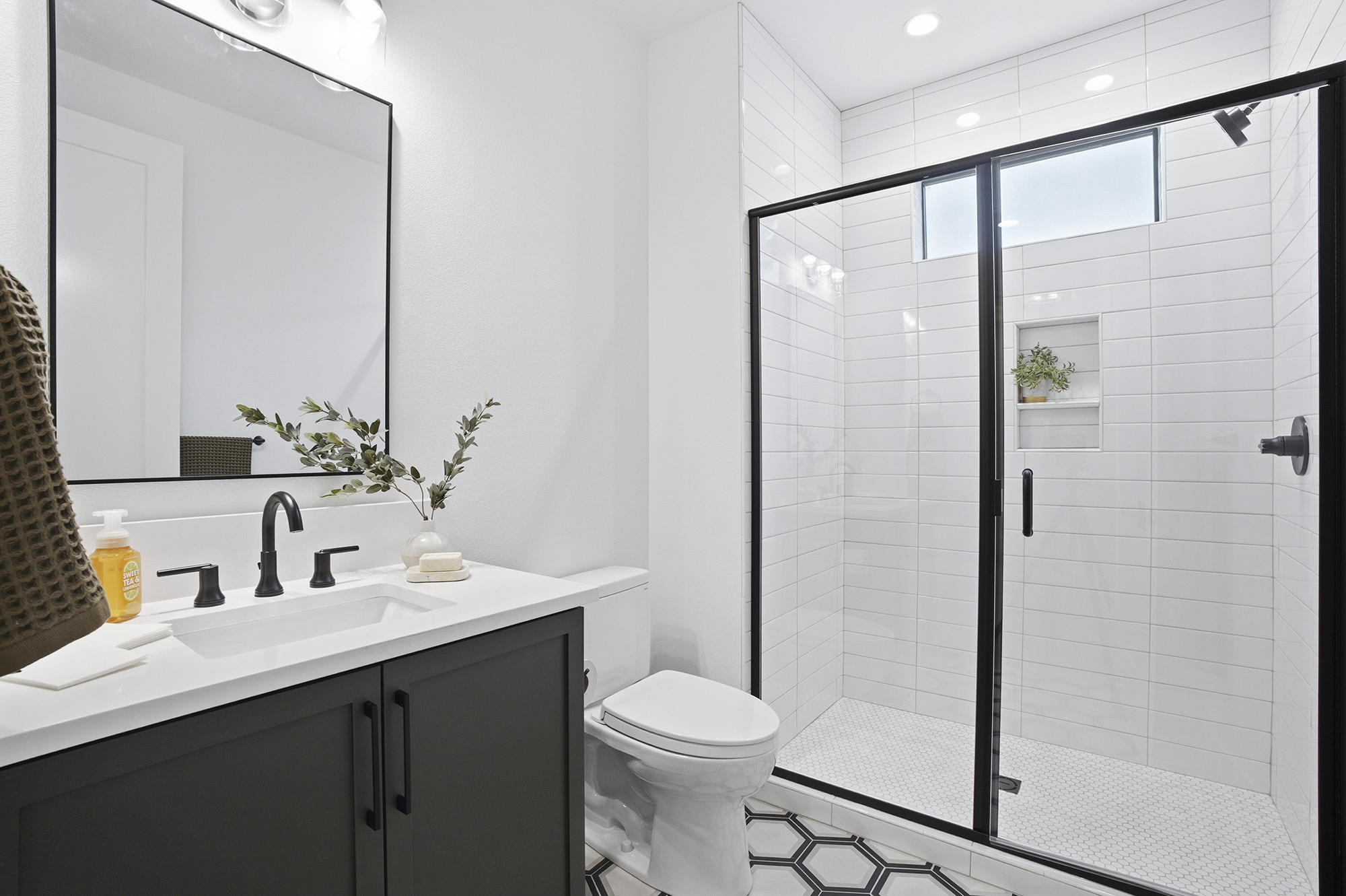 16901 Kara Ln Lake Oswego OR 11