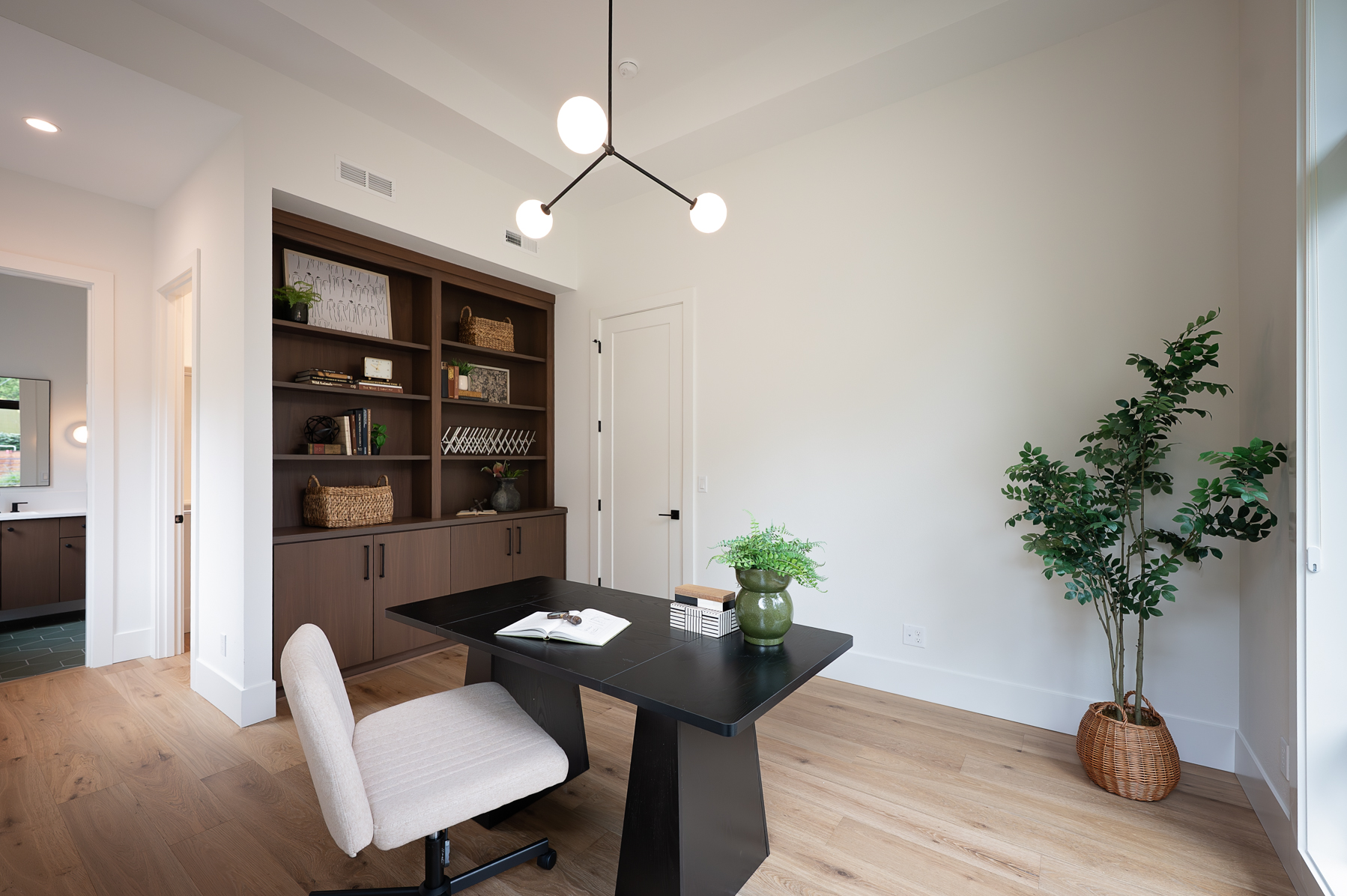 20260331 4487WBayRdLO 1005