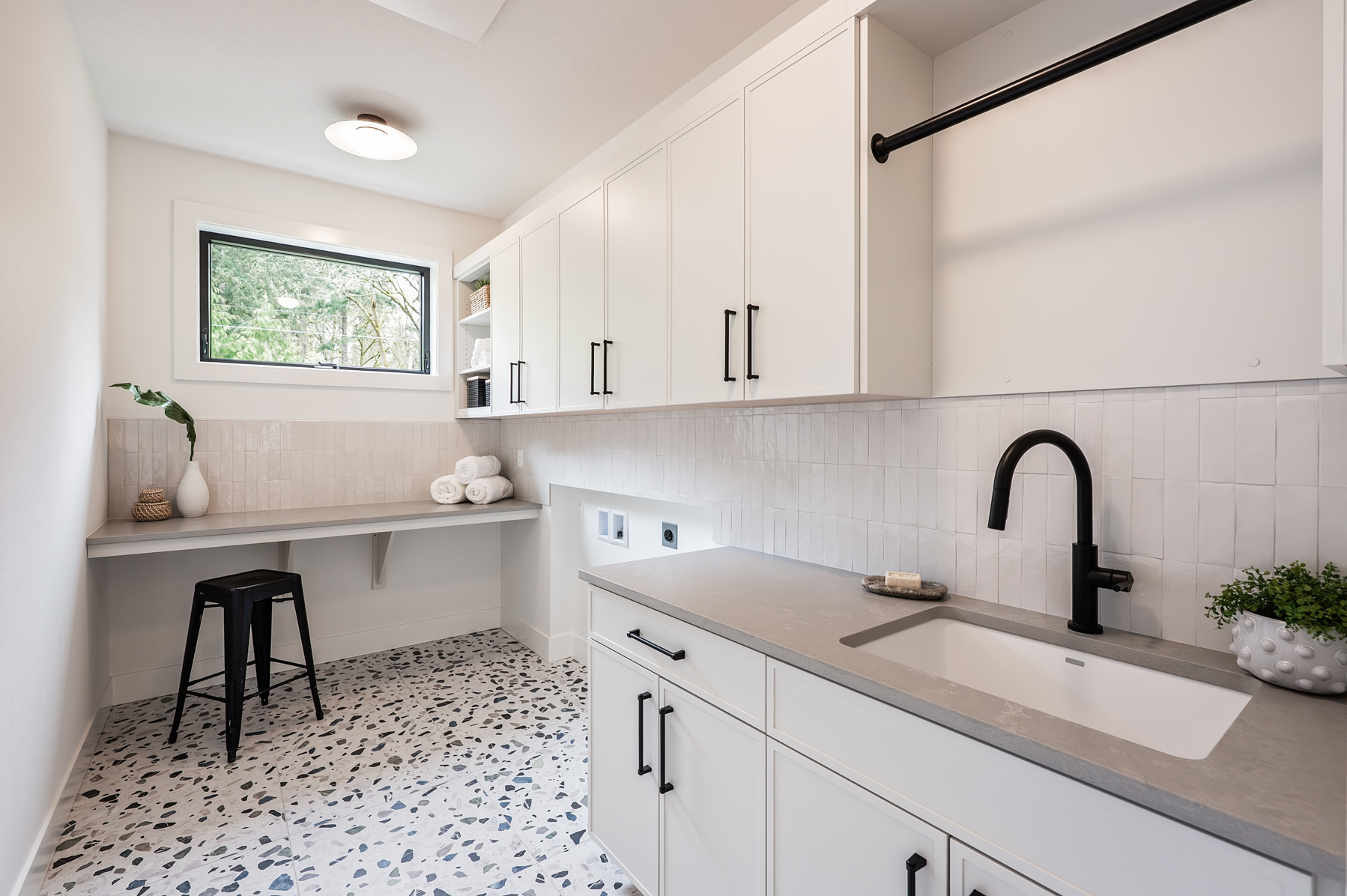 20260331 4487WBayRdLO 1063