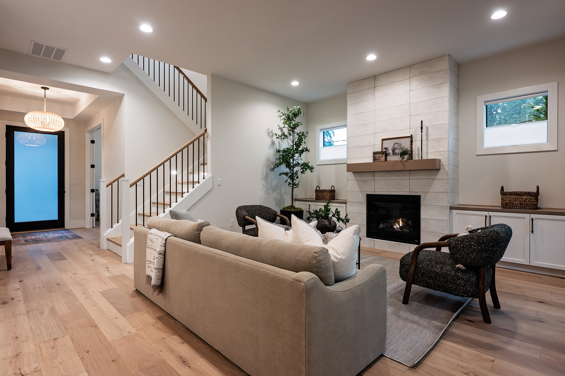 20251203 4401CobbWayLO 1016