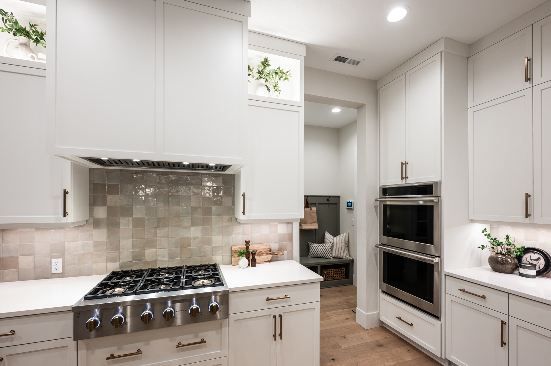 20251203 4401CobbWayLO 1038