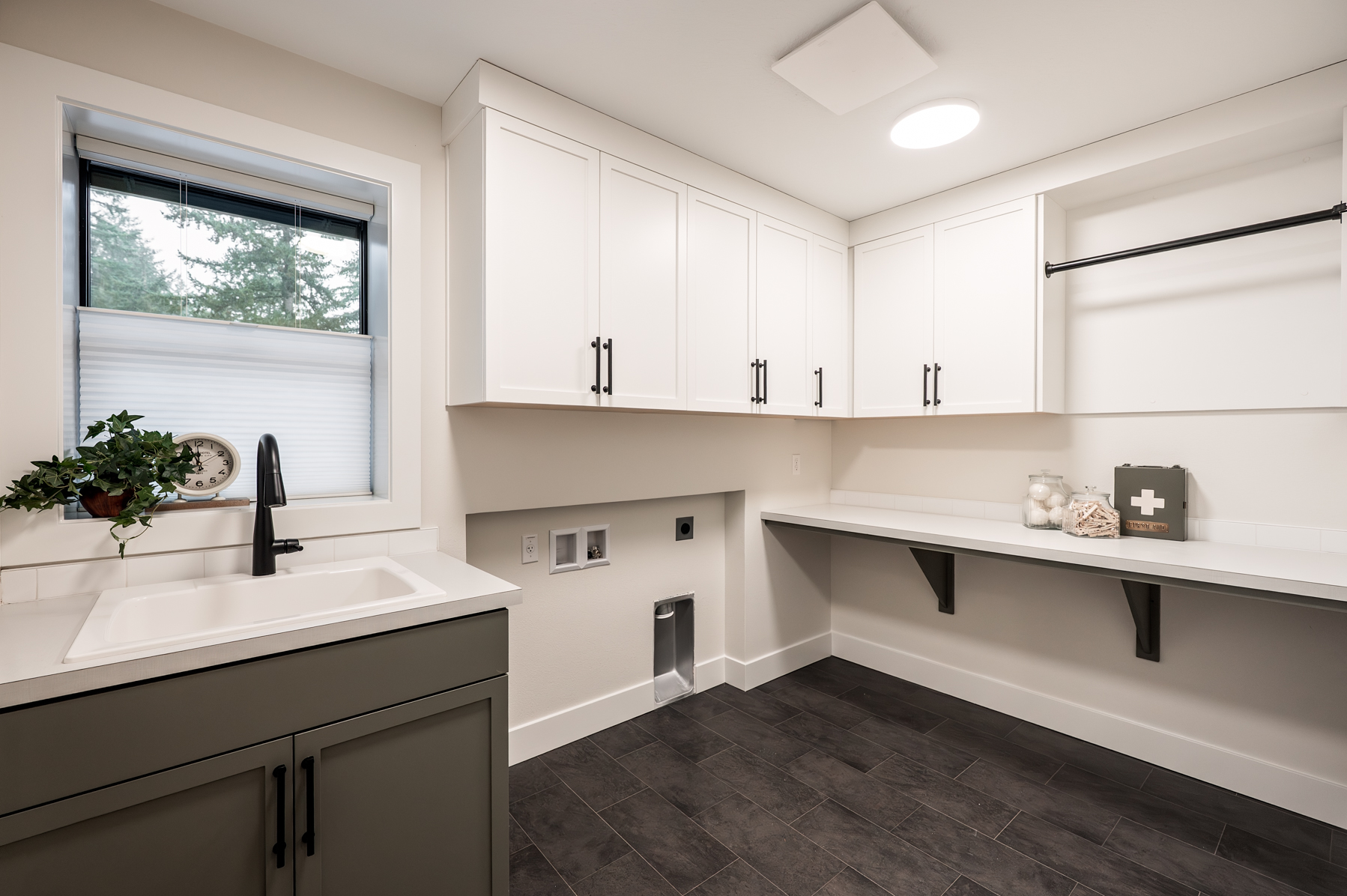 20251203 4401CobbWayLO 1043