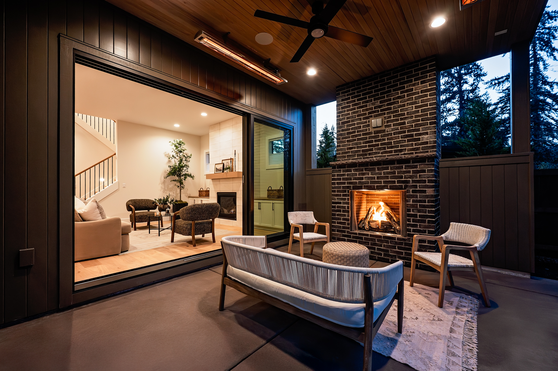 20251203 4401CobbWayLO 1060