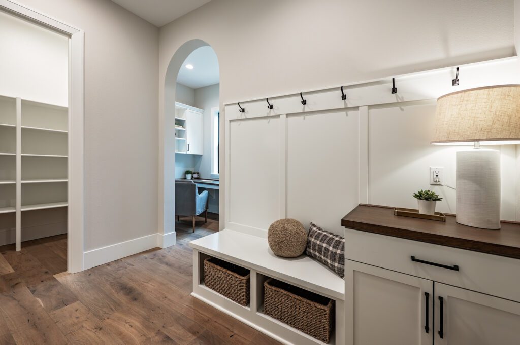 20250910 4421UpperDrLO 1022