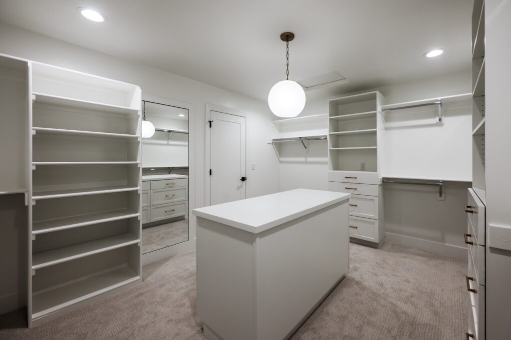 20250910 4421UpperDrLO 1037