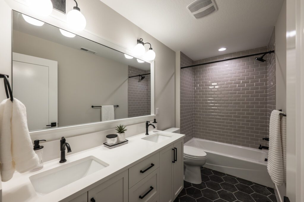 20250910 4421UpperDrLO 1039