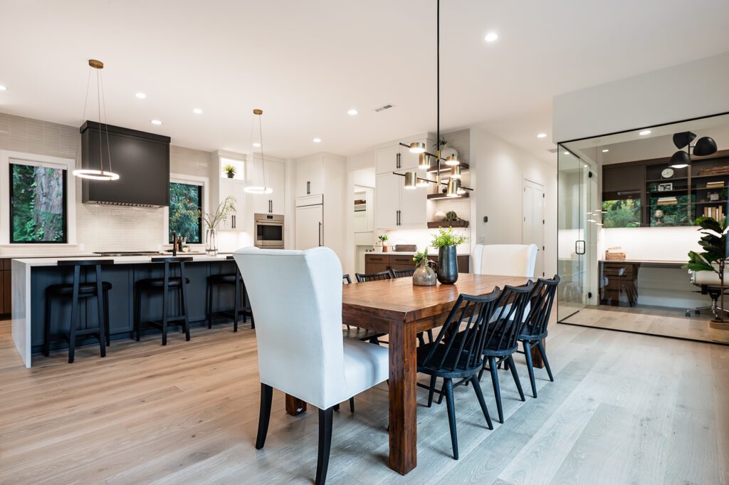 20251030 661SixthStLO 1015