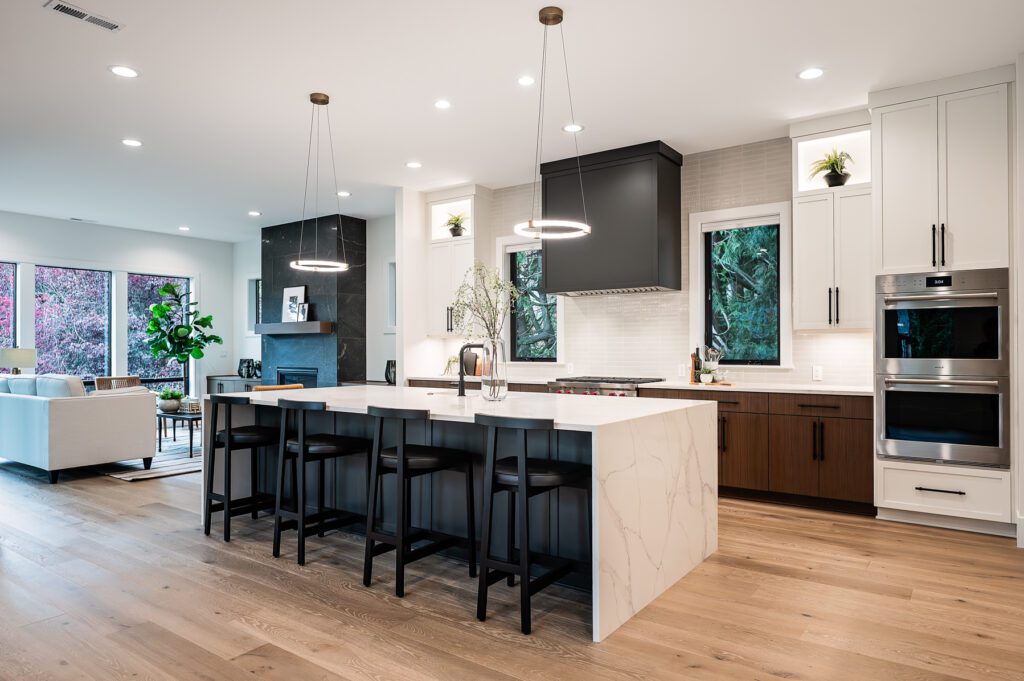 20251030 661SixthStLO 1016