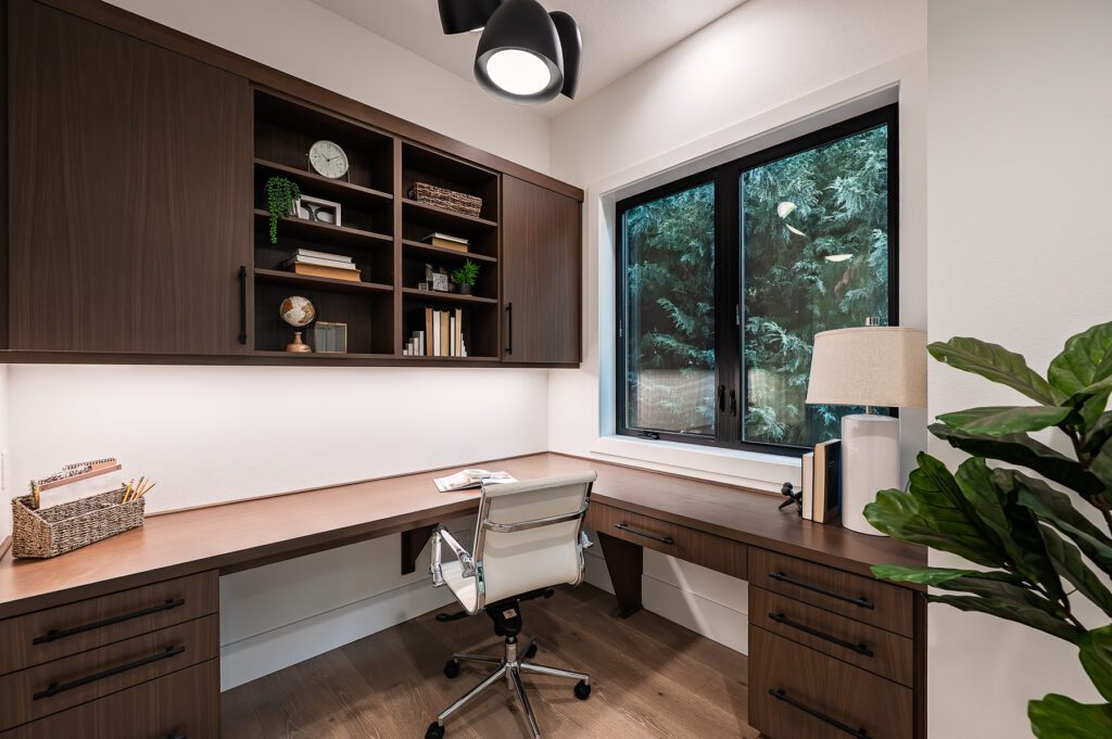 20251030 661SixthStLO 1020