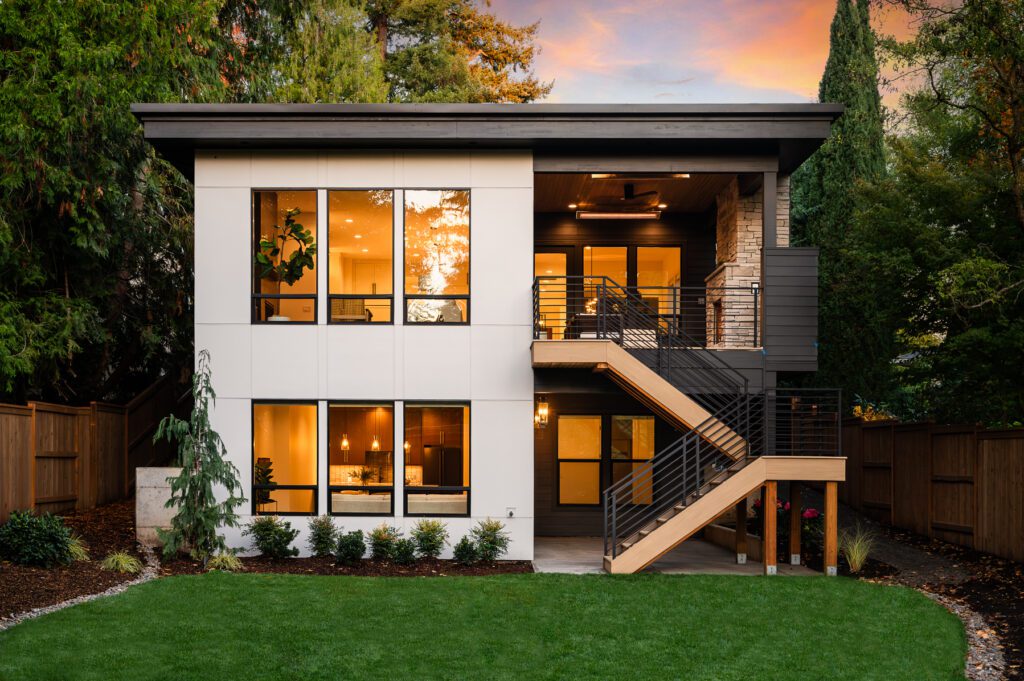 20251030 661SixthStLO 1111