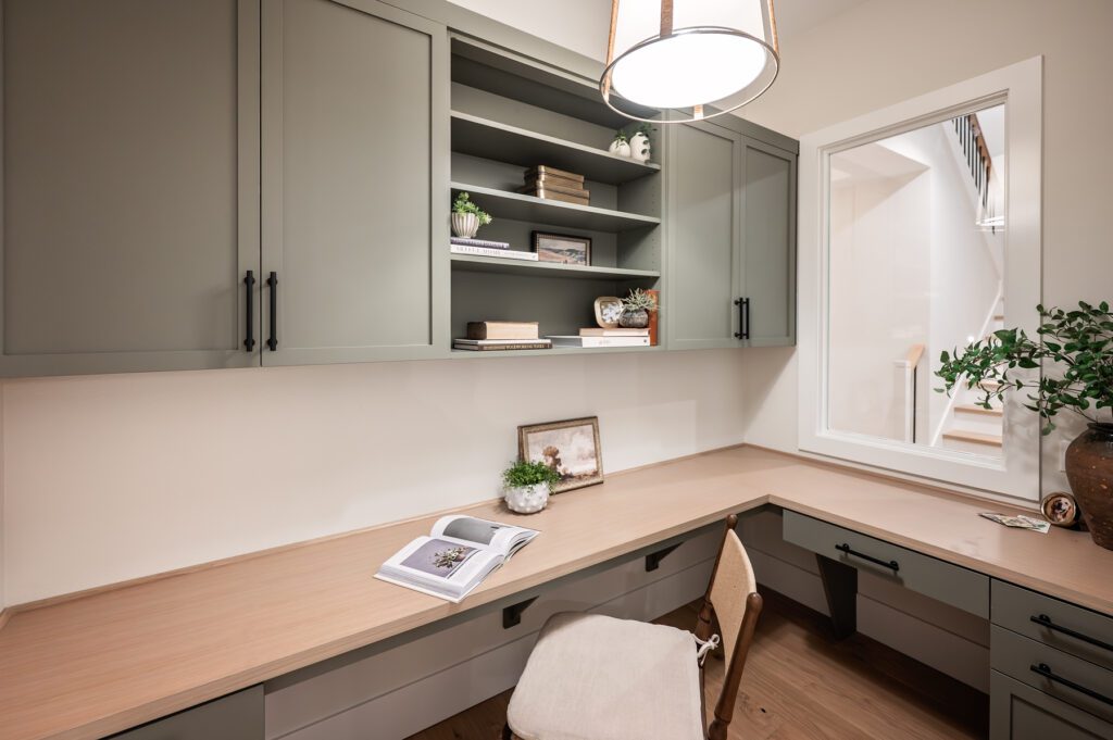 20251203 4401CobbWayLO 1021