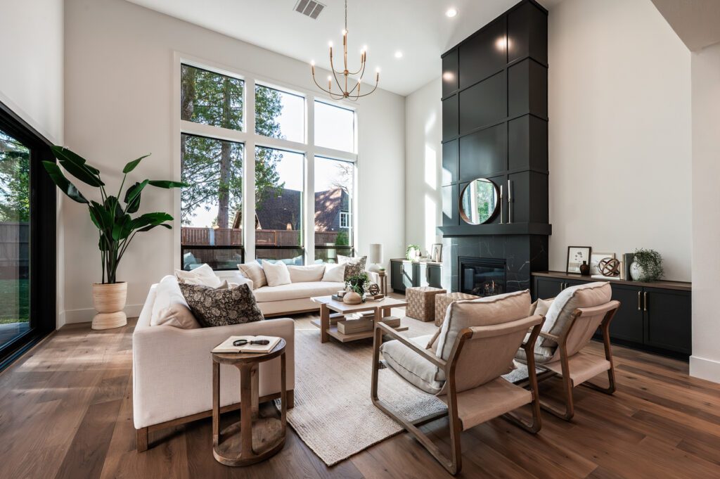 20251230 2560GlenEaglesPlaceLO 1058