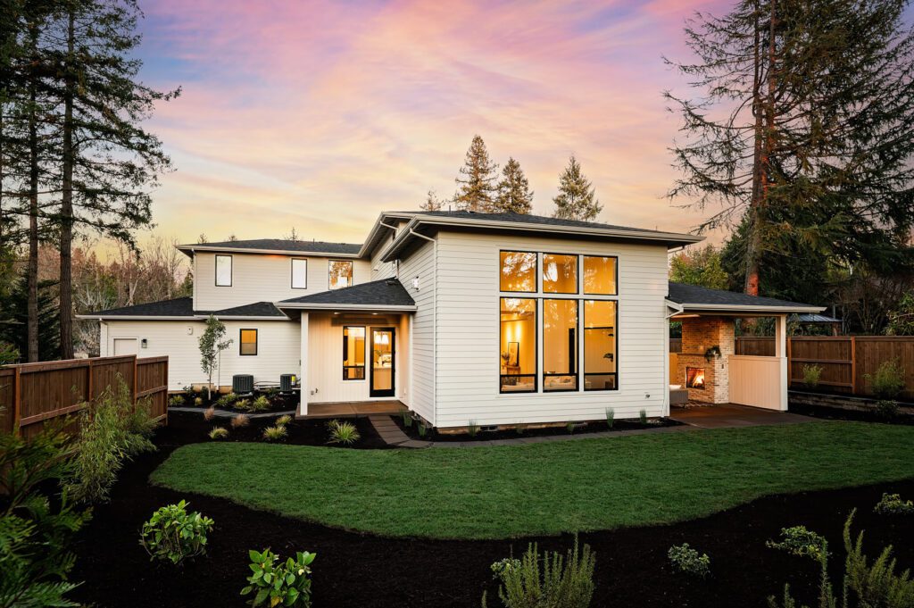 20251230 2560GlenEaglesPlaceLO 1095